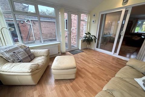 3 bedroom detached house for sale, Shearwater Road, Offerton