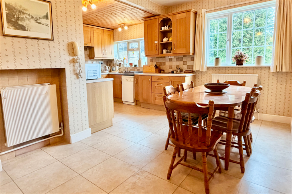 Kitchen/Breakfast