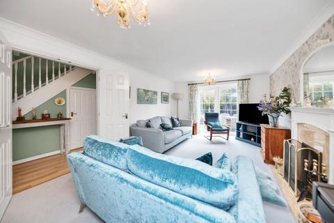 4 bedroom detached house for sale, Fieldfare Way, Royston SG8