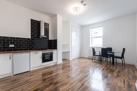 undefined, Flat 5 Saltram Crescent 109 Saltram Crescent
