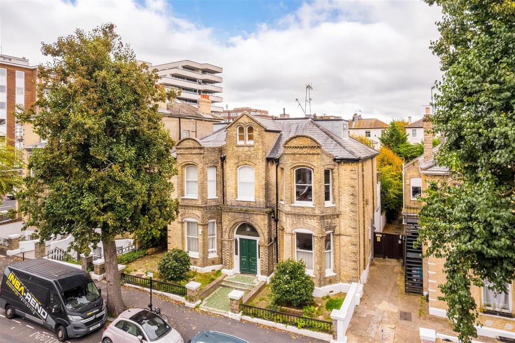 Flat 5, 36 Wilbury Road-1.jpg