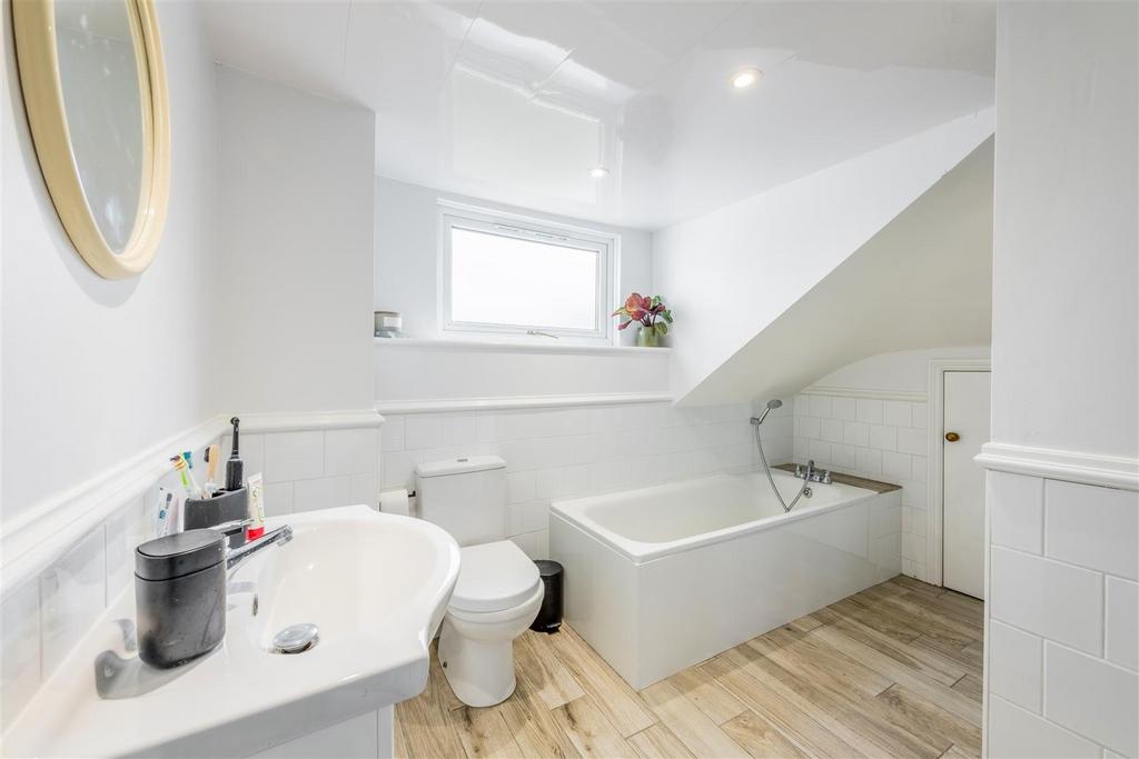Flat 5, 36 Wilbury Road-18.jpg