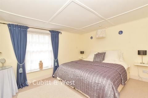 undefined, Kings Terrace, Emsworth, Hampshire