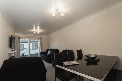 2 bedroom apartment to rent, Clarence Street, Dartmouth
