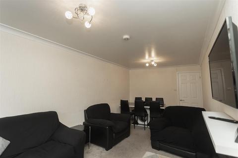 2 bedroom apartment to rent, Clarence Street, Dartmouth