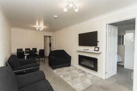 2 bedroom apartment to rent, Clarence Street, Dartmouth