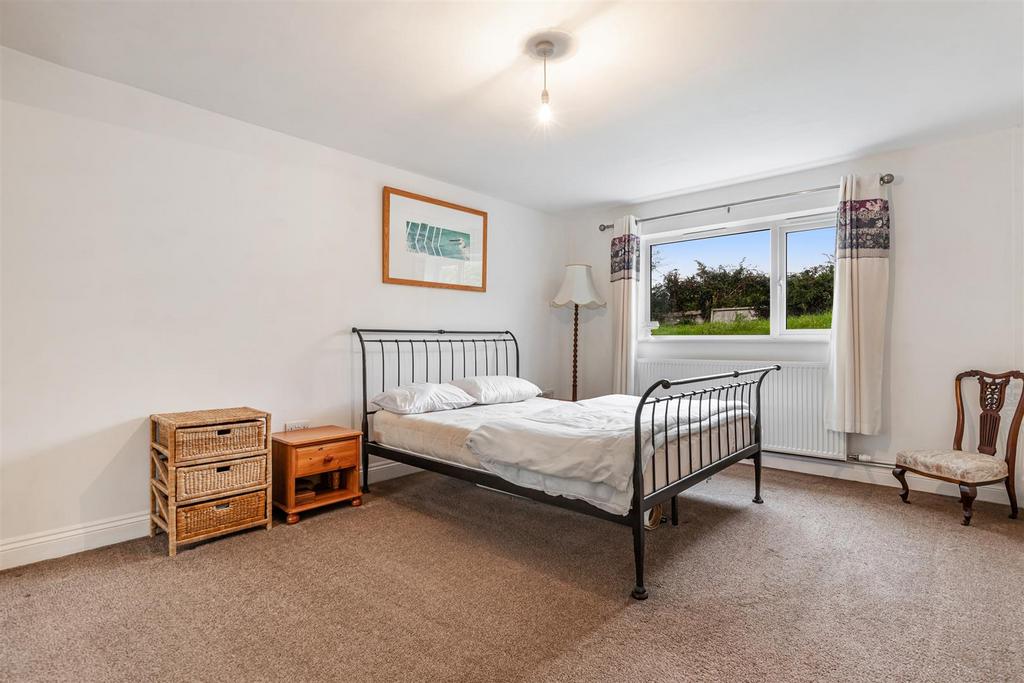 A29 - 12, Charleton Way, Kingsbridge - 251010.jpg