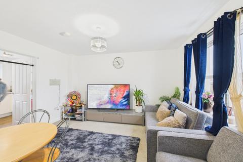 2 bedroom semi-detached house to rent, Bradshaw Drive, Cammo, Edinburgh, EH12