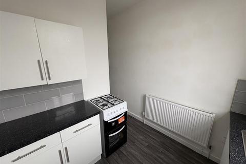 2 bedroom flat to rent, Edge Lane, Droylsden
