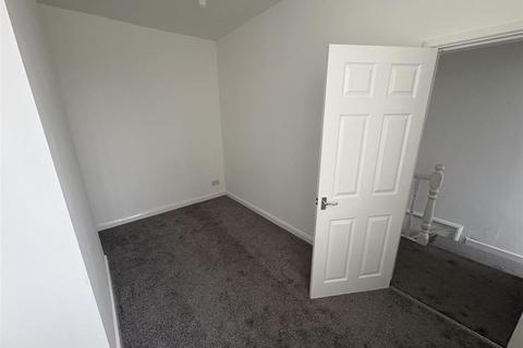 2 bedroom flat to rent, Edge Lane, Droylsden