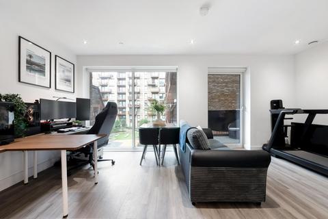 undefined, Wray Avenue, London, E16