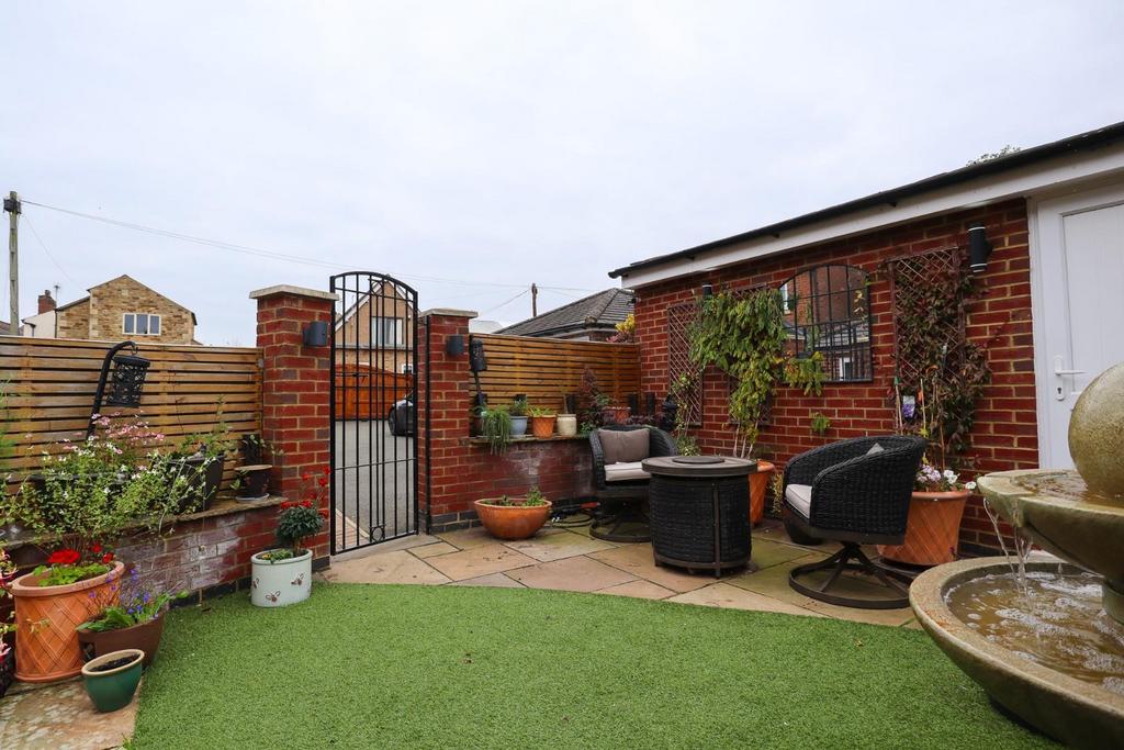 Front garden (3).jpg