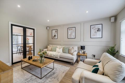4 bedroom detached house for sale, Manor Park Drive, Yateley, Hampshire