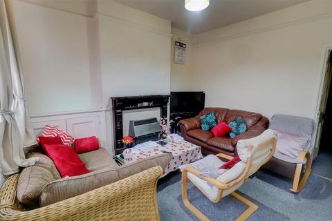 2 bedroom terraced house to rent, Dunton Street, Leicester LE3
