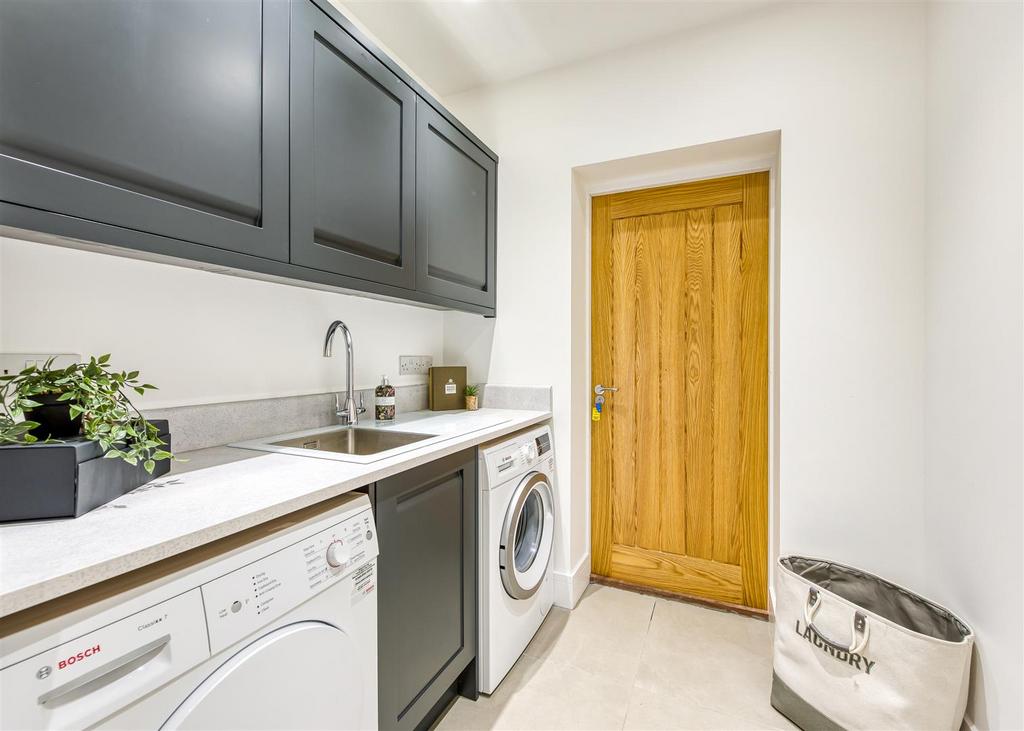 108 Springhill Lane-01.jpg