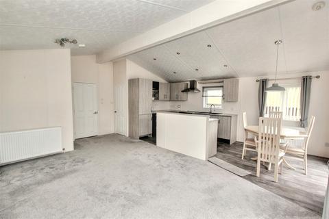 2 bedroom park home for sale, Kingdom Park View, Ravenstruther