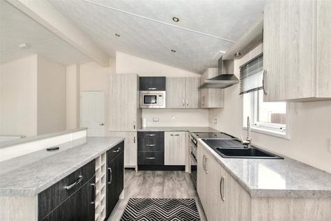 2 bedroom park home for sale, Kingdom Park View, Ravenstruther