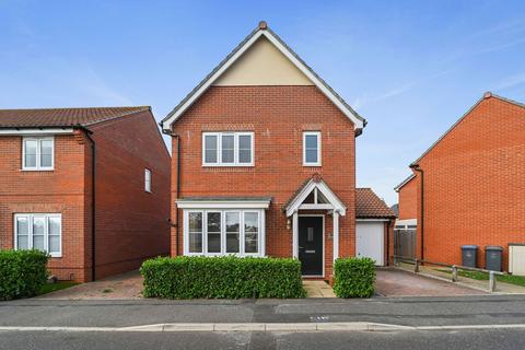 3 bedroom detached house for sale, The Josselyns, Trimley St. Mary, IP11