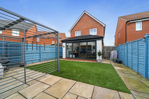 3 bedroom detached house for sale, The Josselyns, Trimley St. Mary, IP11