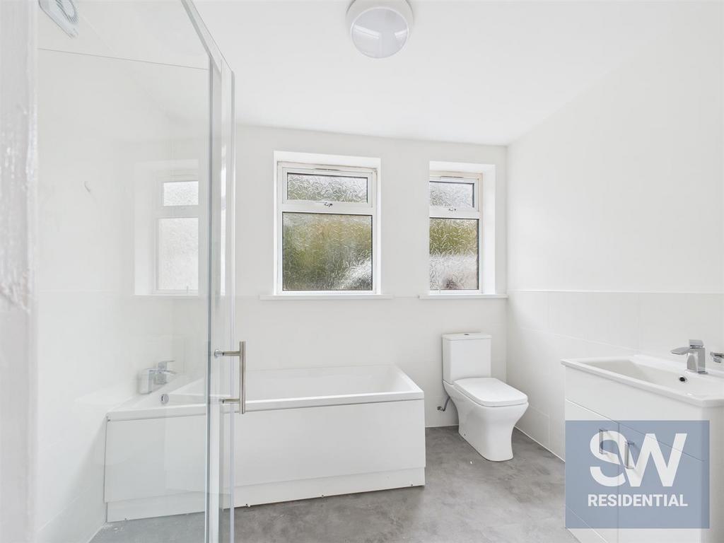 CAM01395 G0-PR0248-STILL011.jpg