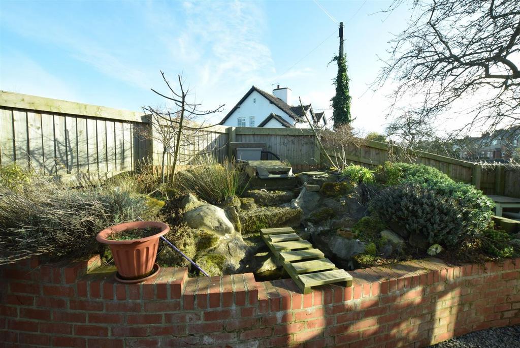 Side patio area