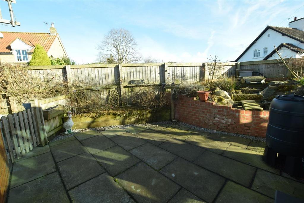 Side patio area