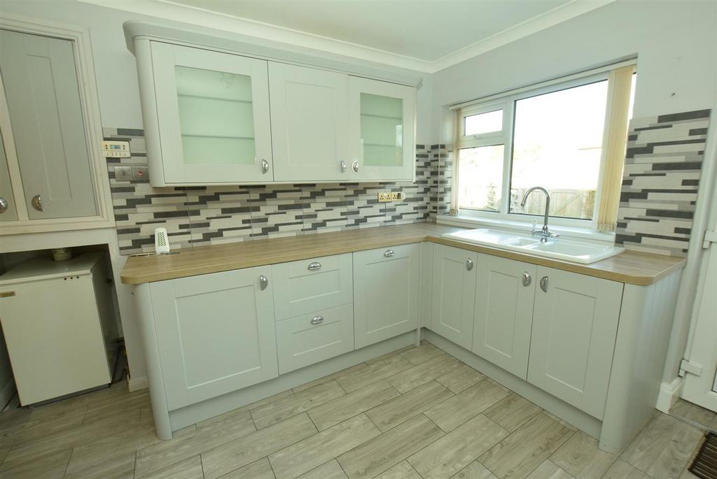 Kitchen/ dining room