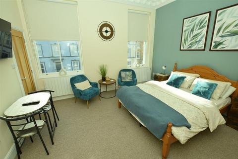 6 bedroom terraced house for sale, 7 Rutland Terrace Queens Parade, Scarborough, YO12 7JB