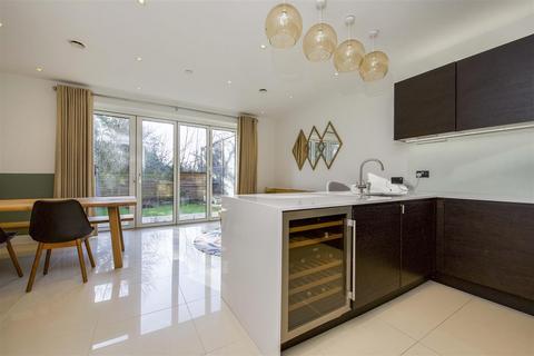 undefined, Brewery Lane, Twickenham