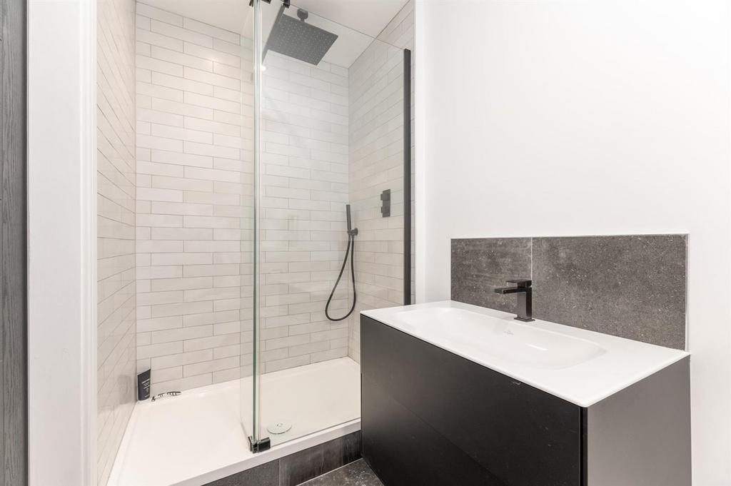 En suite four