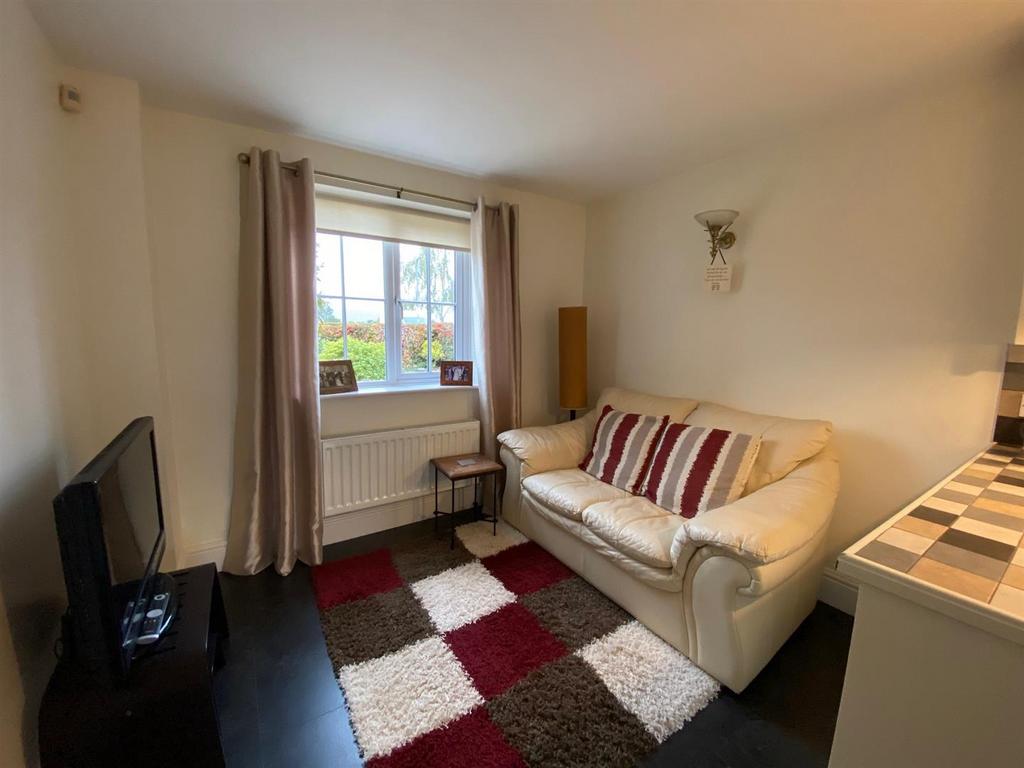 Kitchen Dining Area.jpg