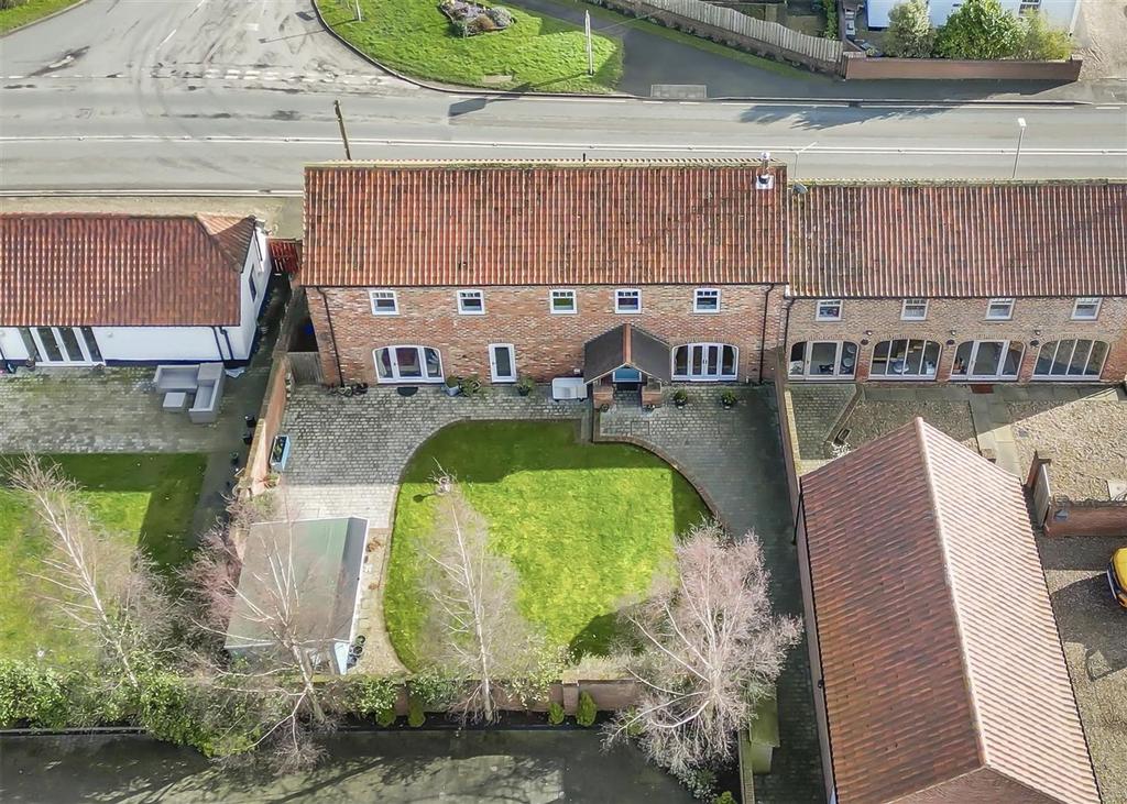 3 Manor Close2.jpg