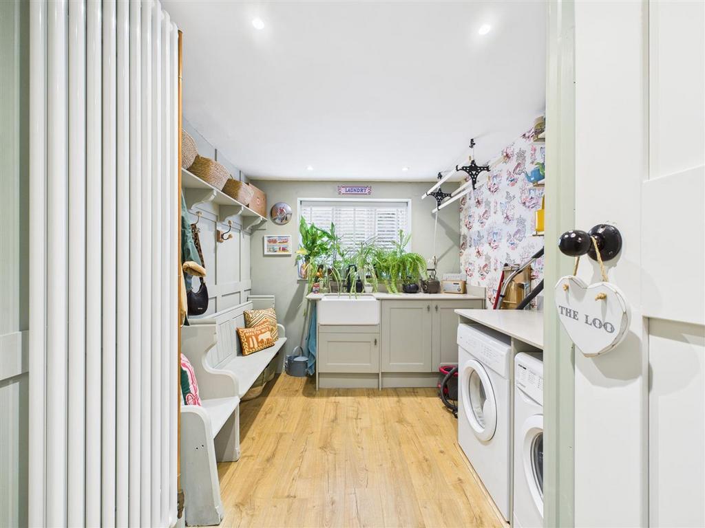 Boot/ utility room