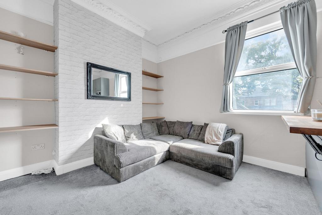 Kitchen / Lounge