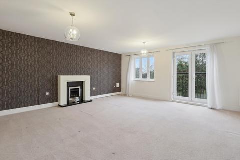 4 bedroom terraced house to rent, Goodacre Close, Weybridge, Surrey, KT13