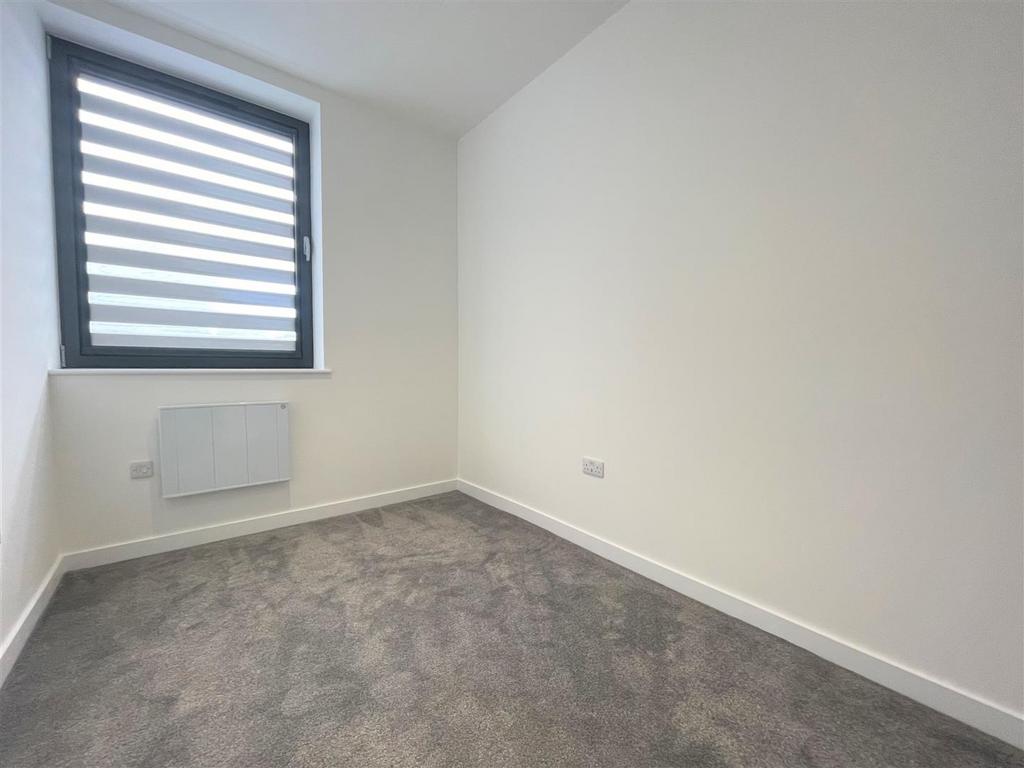 Bedroom 2.JPG