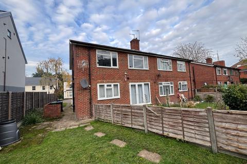 2 bedroom maisonette to rent, Redhill, RH1
