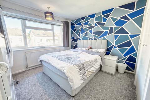2 bedroom maisonette to rent, Redhill, RH1