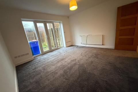 3 bedroom terraced house to rent, Kandel Court, Whitworth, OL12 8RF