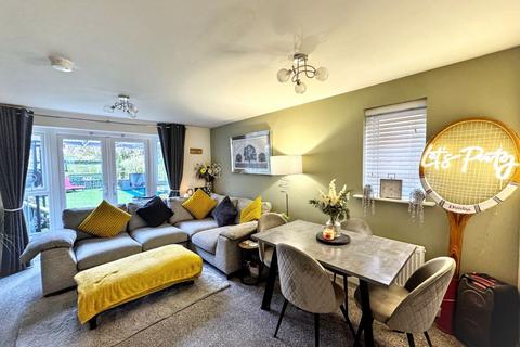 undefined, Beautifully presented throughout