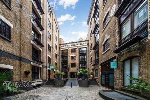 1 bedroom flat for sale, New Crane Place, LONDON E1W