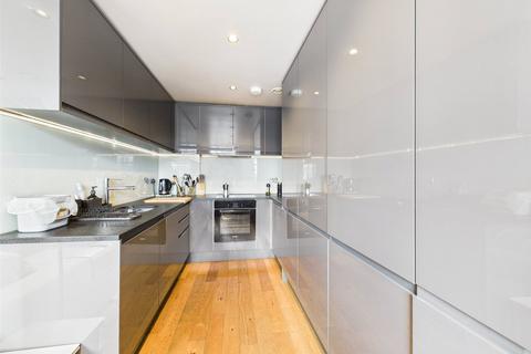 undefined, High Street, Hampton