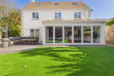 4 bedroom house for sale, Spacious 4-Bedroom Home in the Heart of St. Martin