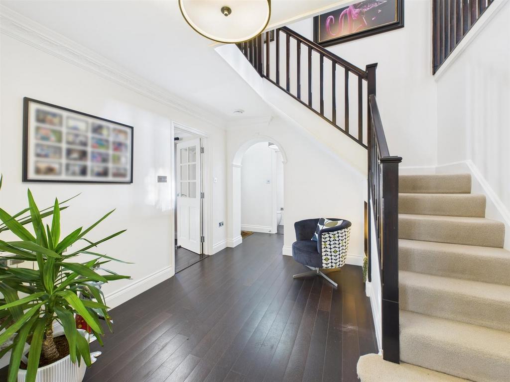 CAM05469 G0-PR0013-STILL016.jpg