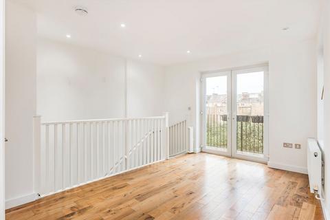 2 bedroom flat to rent, Malvern Road, London NW6