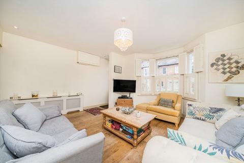 undefined, Haliburton Road, Twickenham TW1