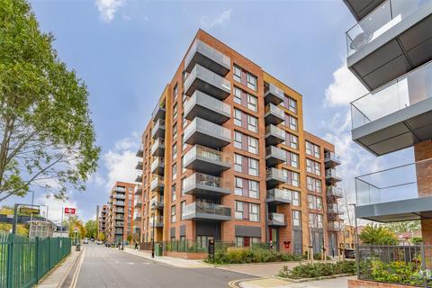 undefined, Ipswich Court, Hanwell