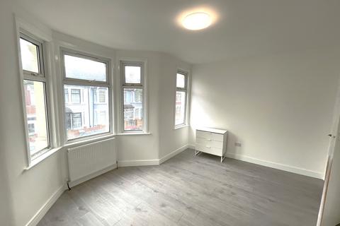 undefined, Goldsmith Avenue, London E12