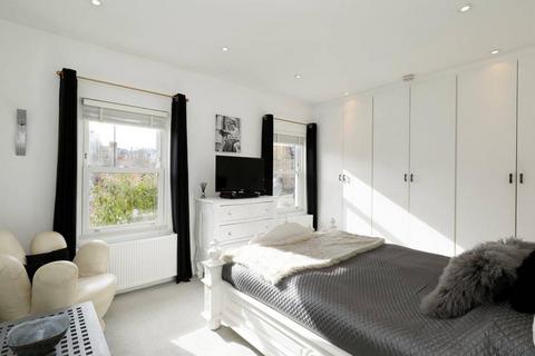 undefined, Armoury Way, Wandsworth Town, London, SW18