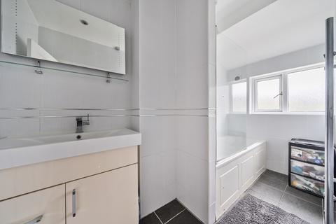 29 Chelford Road, Bromley, BR1 5QT